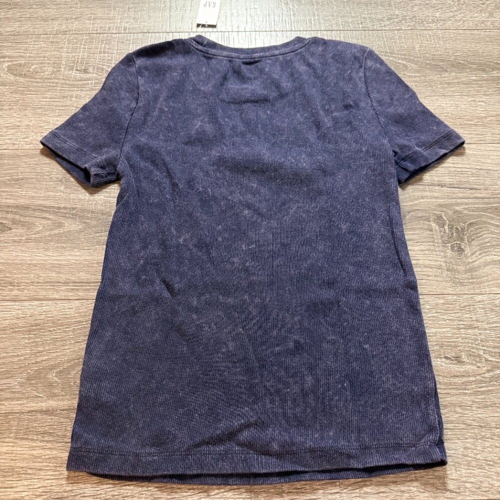 NWT Gap Embroidered Spell-out Navy Blue Modern Crew Neck Tee Tshirt Top Size XS - Picture 4 of 4